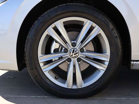 Used 2024 Volkswagen Jetta SE image 6