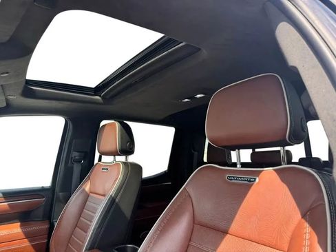 Used 2023 GMC Sierra 1500 Denali Ultimate image 11