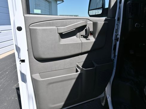 New 2026 GMC Savana 3500 Extended image 12