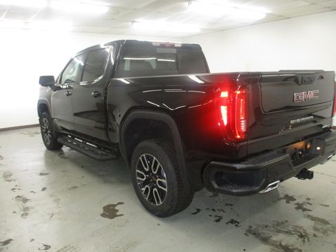 New 2026 GMC Sierra 1500 AT4 w/ Technology Package AWD/4WD image 6