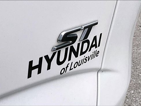 Used 2022 Buick Enclave Essence w/ Experience Buick Package image 8