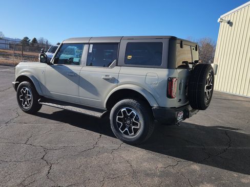 New 2025 Ford Bronco Outer Banks image 7