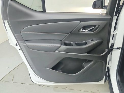 Certified 2021 Chevrolet Traverse LT FWD image 22