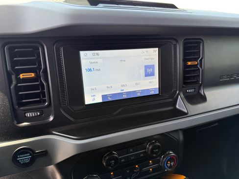 Used 2021 Ford Bronco Badlands image 12