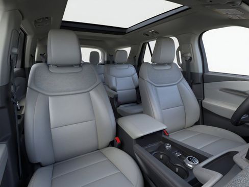 New 2026 Ford Explorer Active image 10