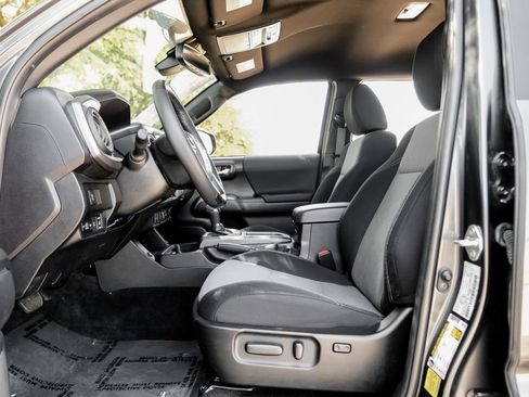 Used 2023 Toyota Tacoma TRD Sport AWD/4WD image 42