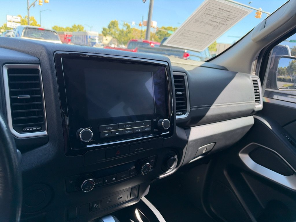 Used 2022 Nissan Frontier SV w/ Technology Package RWD image 19