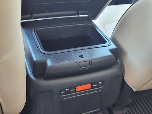 Used 2017 Nissan Armada SL RWD image 31