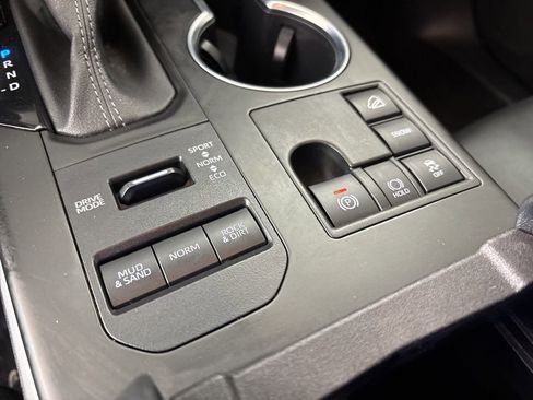 Used 2023 Toyota Highlander XLE AWD/4WD image 43