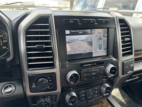 Used 2017 Ford F150 Platinum w/ Equipment Group 701A Luxury image 24