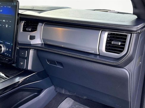 Certified 2022 Ford F150 Lightning Platinum image 17