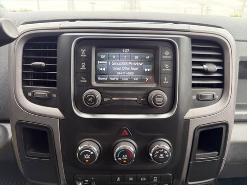 Used 2016 RAM 2500 Tradesman w/ Chrome Appearance Group AWD/4WD image 17