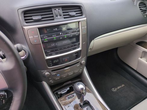 Used 2013 Lexus IS 250 image 25