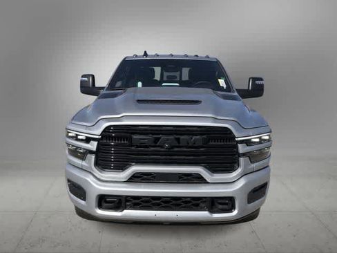 New 2026 RAM 2500 Laramie AWD/4WD image 9