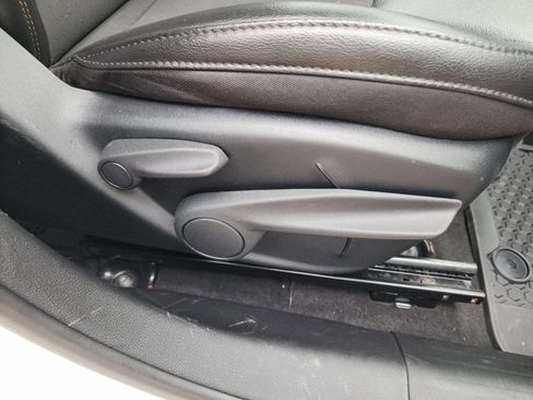 Used 2020 Jeep Compass Latitude w/ Cold Weather Group image 33