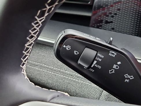 New 2026 Volkswagen Tiguan S AWD/4WD image 25