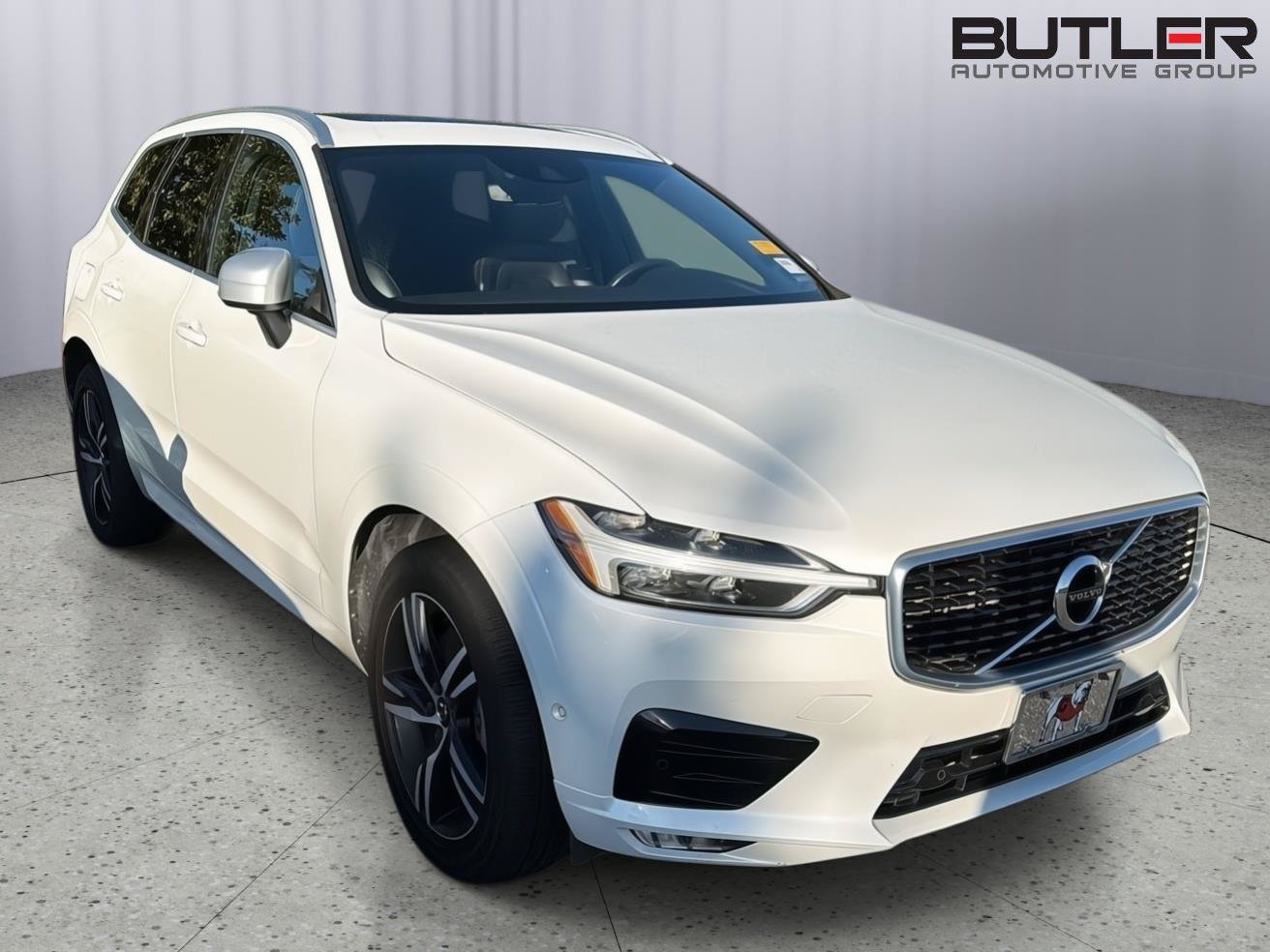 Used 2019 Volvo XC60 T6 R-Design w/ Protection Package AWD/4WD image 6