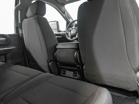 Used 2022 Chevrolet Silverado 2500 Custom w/ Custom Value Package image 36