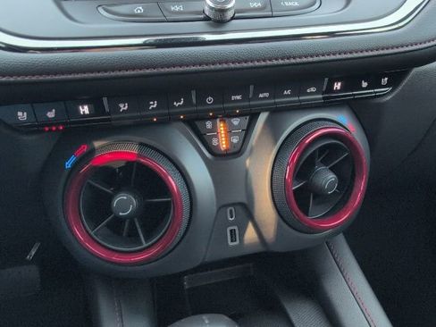 Used 2021 Chevrolet Blazer RS w/ Enhanced Convenience Package image 25