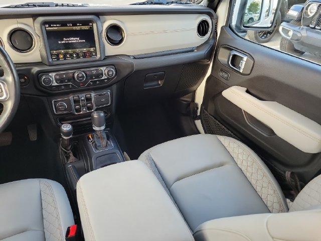 Used 2022 Jeep Wrangler Unlimited Sahara AWD/4WD image 21