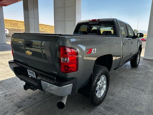 Used 2011 Chevrolet Silverado 2500 LTZ w/ LTZ Plus Package AWD/4WD image 8