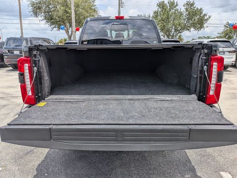 Used 2025 Ford F350 Lariat w/ Lariat Ultimate Package AWD/4WD image 13