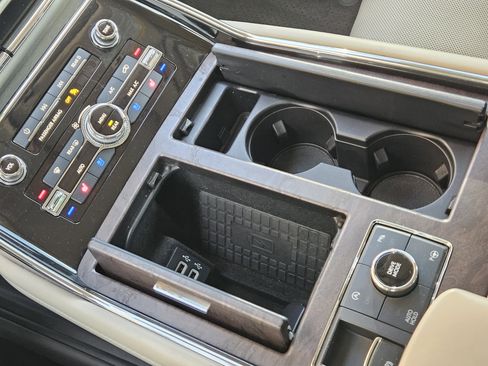 Used 2019 Lincoln Navigator Reserve image 21