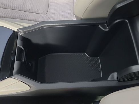 Certified 2025 Honda Accord EX-L image 35