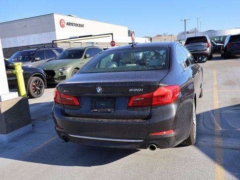 Used 2018 BMW 530i xDrive image 11