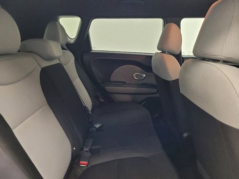 Used 2017 Kia Soul FWD image 19
