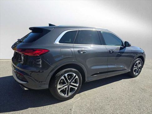 New 2025 Audi Q5 Prestige image 3