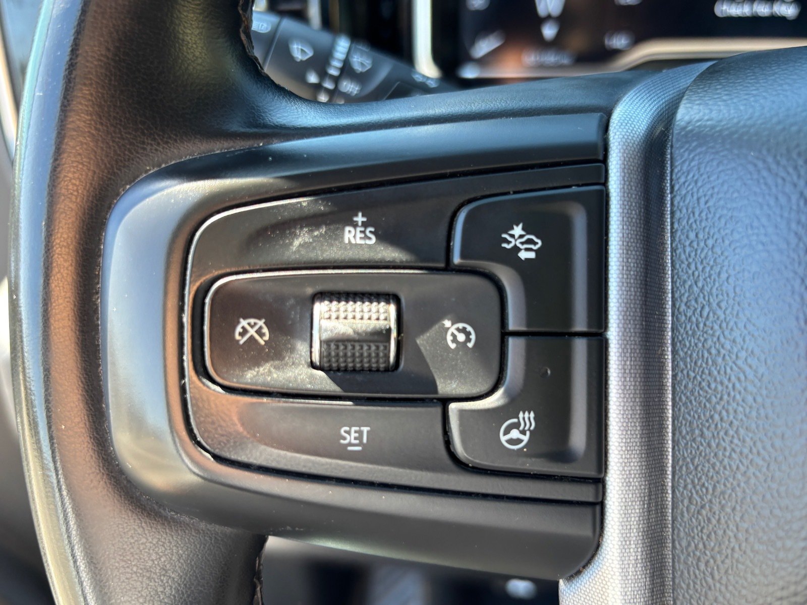 Used 2024 GMC Sierra 1500 SLT AWD/4WD image 19