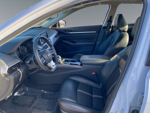 Used 2023 Nissan Altima 2.5 SR image 9