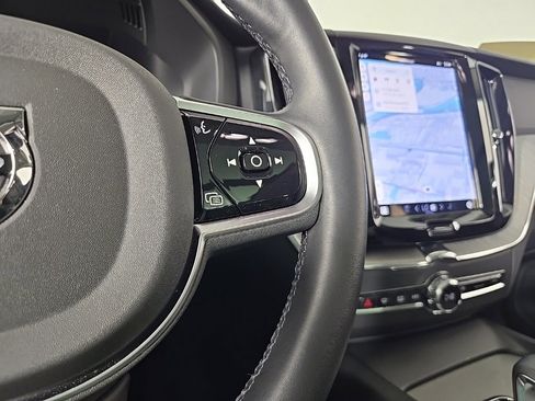 New 2025 Volvo XC60 B5 Plus w/ Protection Package Premier image 30