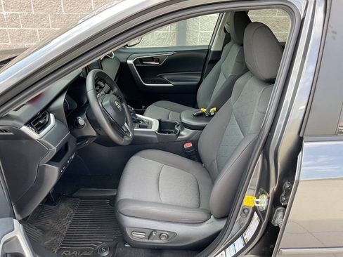 Used 2022 Toyota RAV4 XLE w/ Convenience Package AWD/4WD image 13
