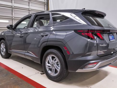 Certified 2026 Hyundai Tucson SE FWD image 8