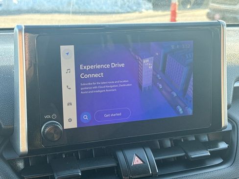 Used 2024 Toyota RAV4 XLE image 21