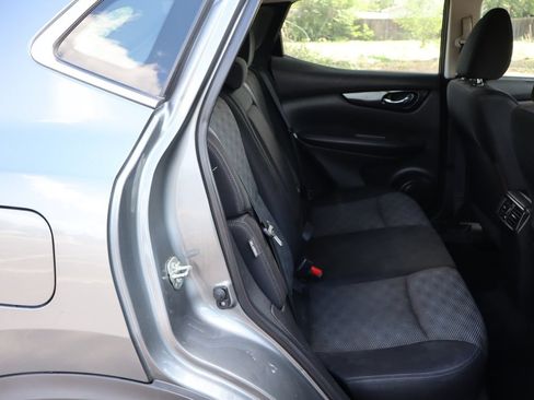 Used 2020 Nissan Rogue Sport SV w/ All-Weather Package AWD/4WD image 21