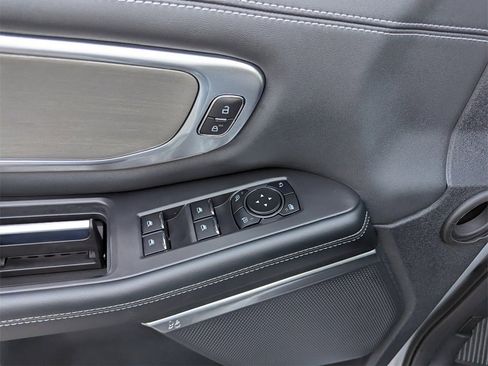 New 2025 Ford Expedition Platinum w/ Driver's Package image 19