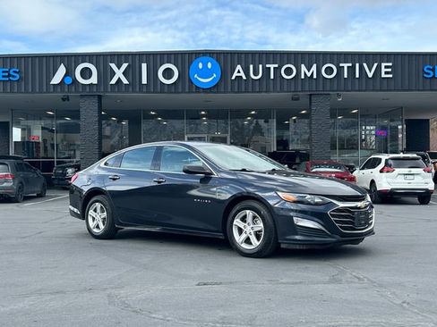 Used 2023 Chevrolet Malibu LS FWD image 1