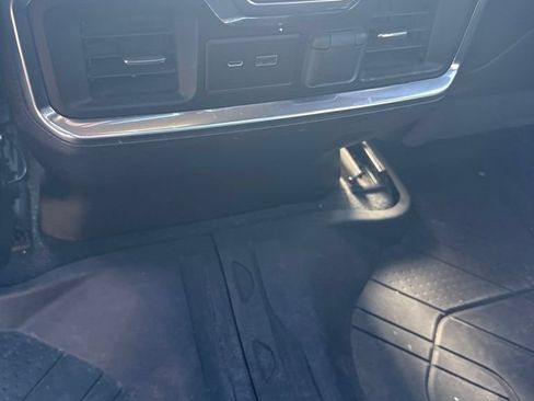 Used 2021 Chevrolet Silverado 1500 High Country w/ Technology Package AWD/4WD image 11