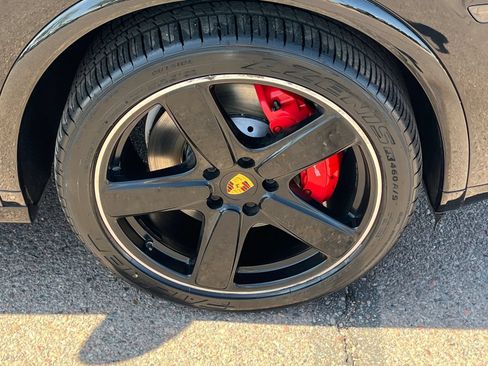 Used 2018 Porsche Cayenne GTS AWD/4WD image 8
