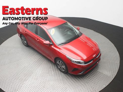 Used 2024 Kia Forte LXS FWD image 3