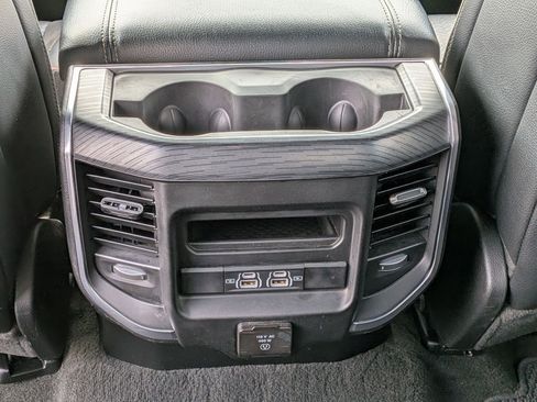 Used 2024 RAM 1500 Laramie image 32