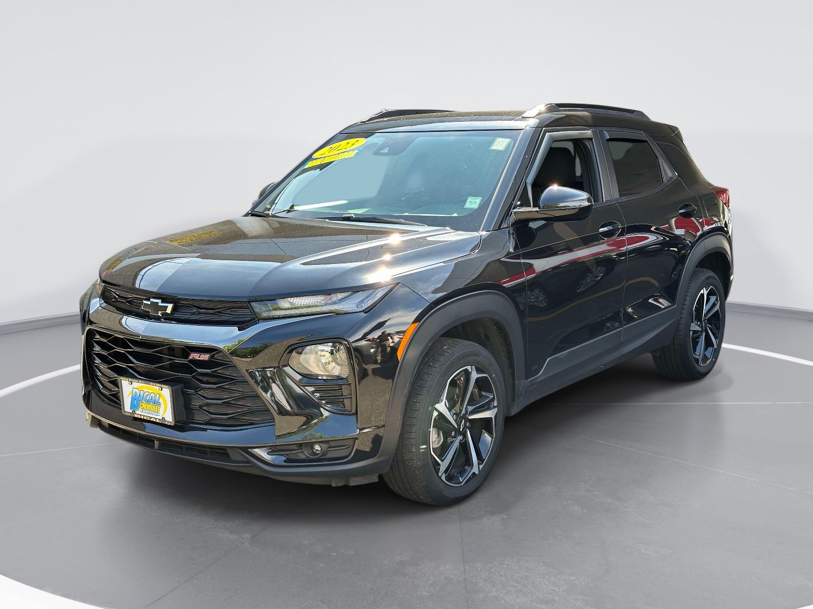 Used 2023 Chevrolet TrailBlazer RS w/ Convenience Package AWD/4WD image 3