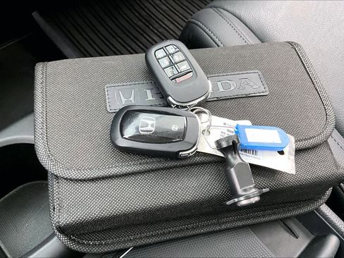 Used 2026 Honda Odyssey EX-L image 13