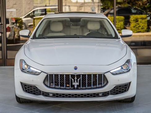 Used 2018 Maserati Ghibli RWD image 5