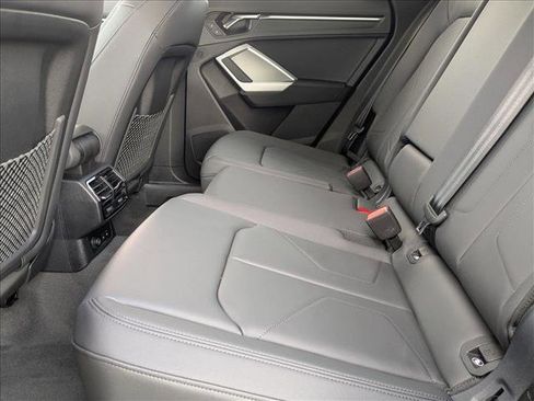 New 2025 Audi Q3 2.0T Premium image 14