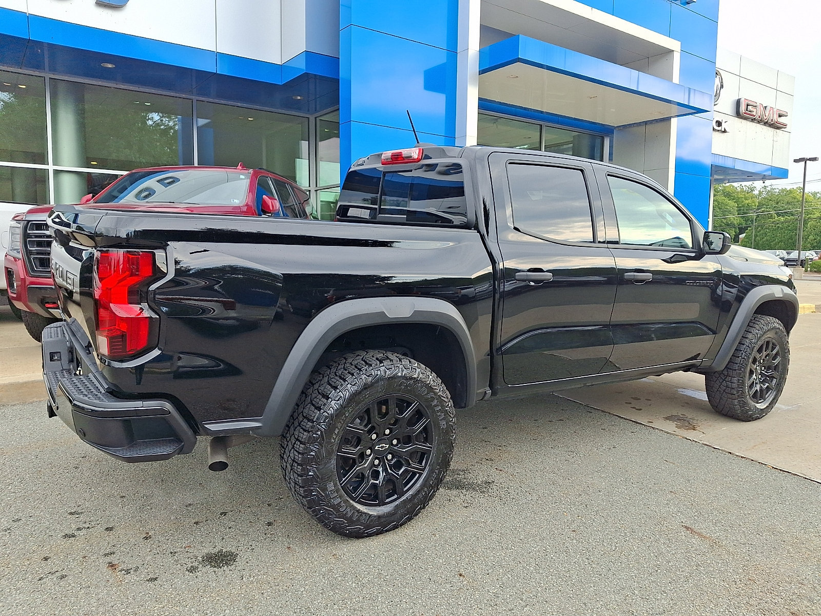 Used 2025 Chevrolet Colorado Trail Boss AWD/4WD image 6