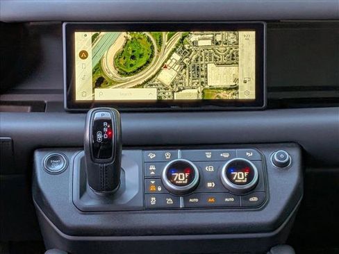 Certified 2023 Land Rover Defender 110 X-Dynamic SE image 10